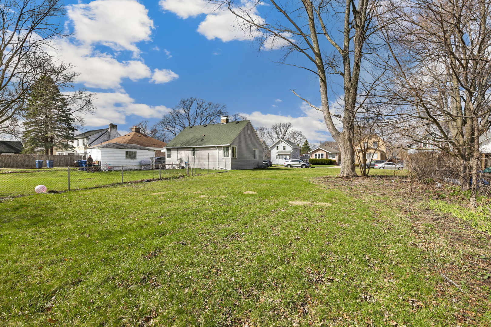 909 Highland Avenue Property Photo 5