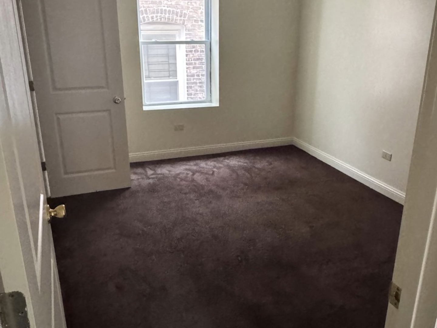 6728 S Langley Avenue Property Photo 7