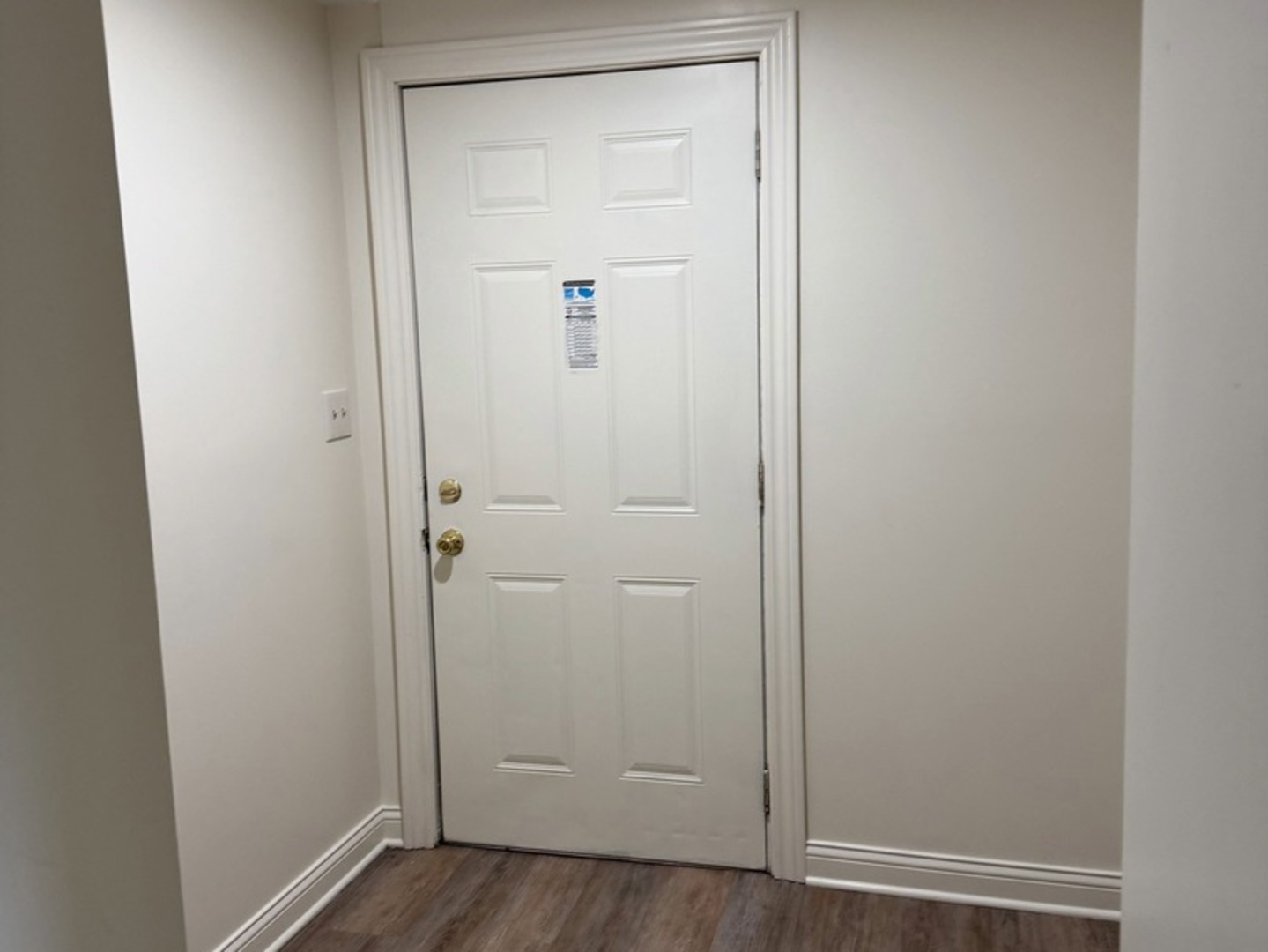 6728 S Langley Avenue Property Photo 15
