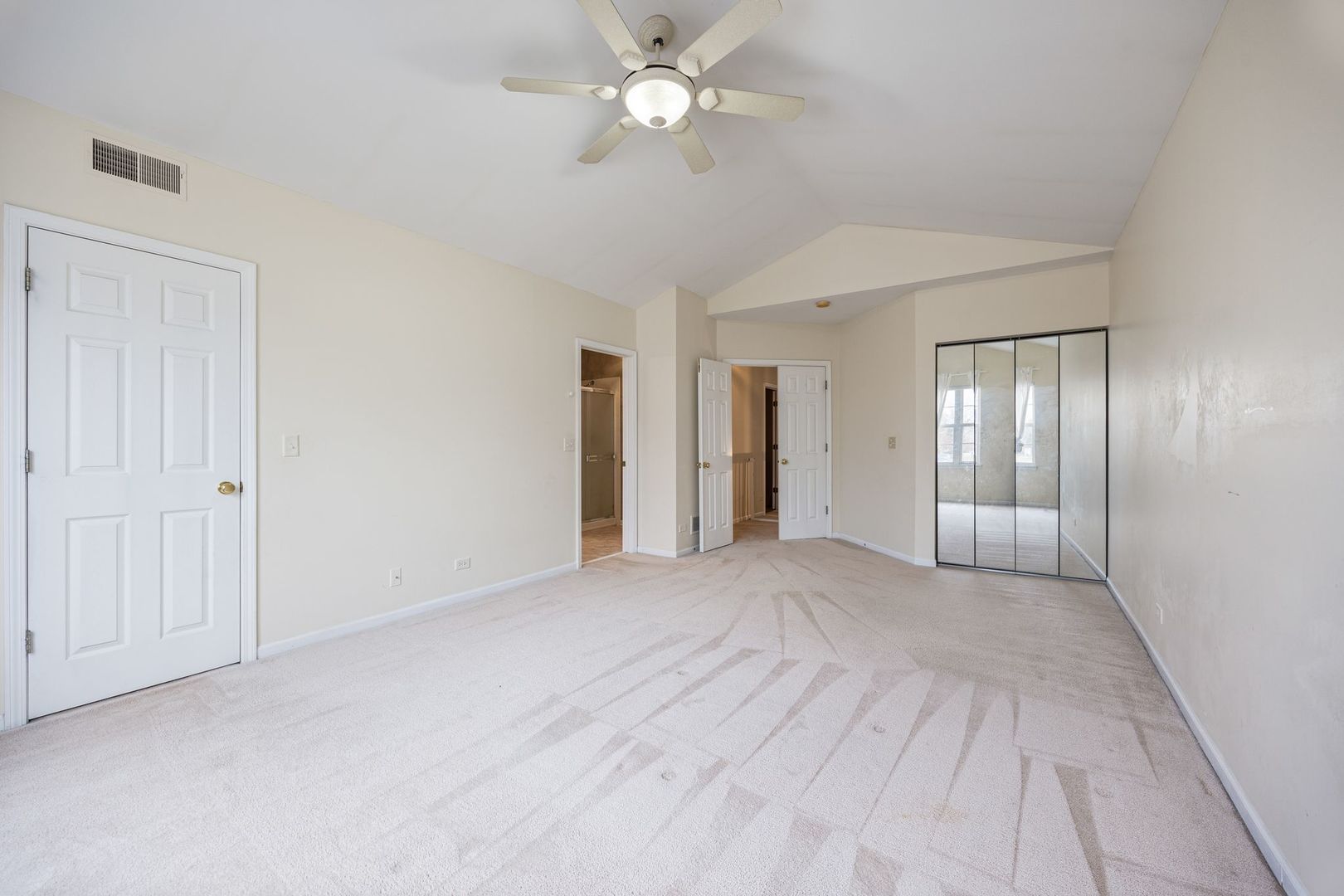 2556 Camberley Circle 2-813 Property Photo 16