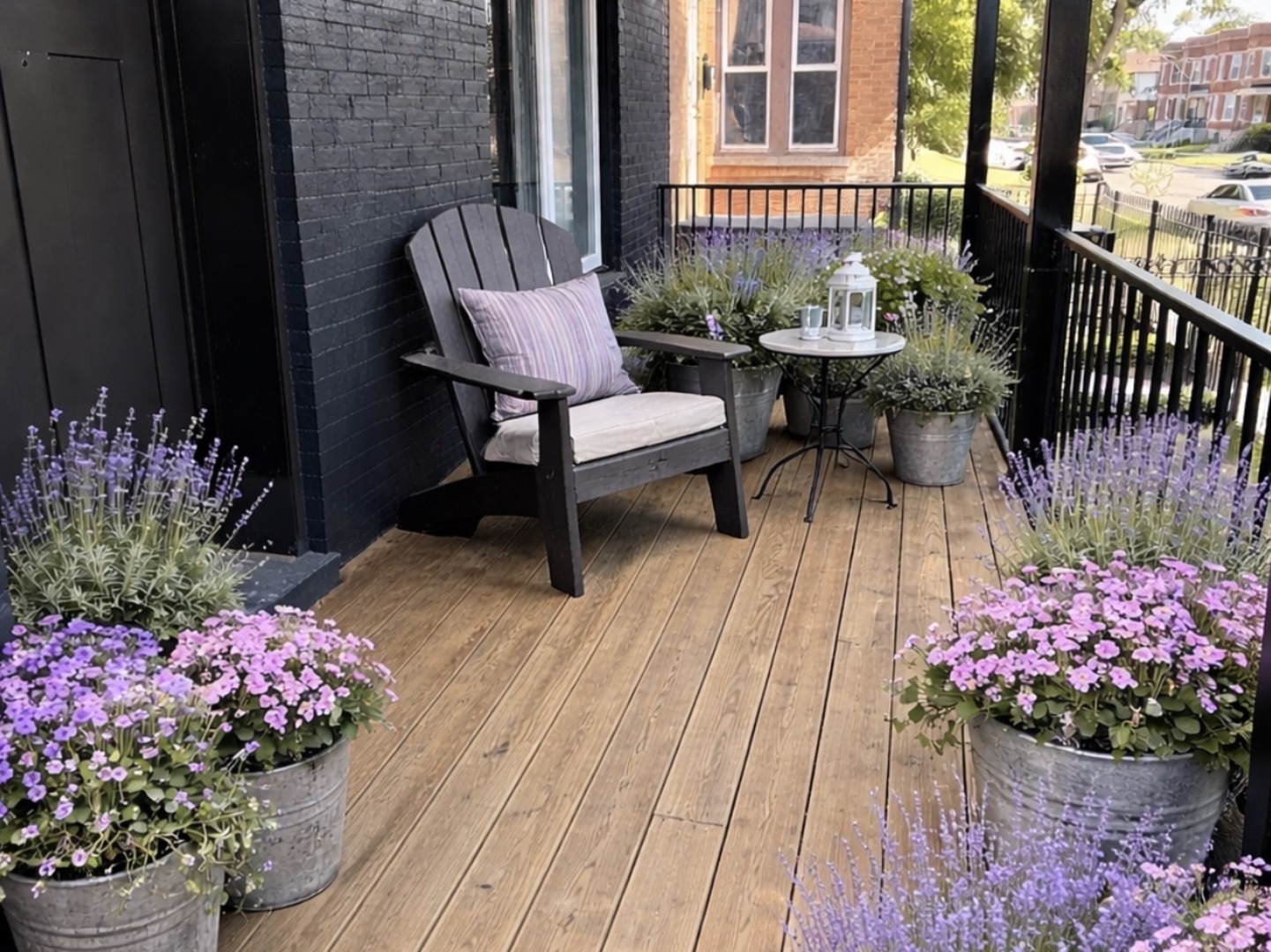 7042 S Eberhart Avenue Property Photo 1