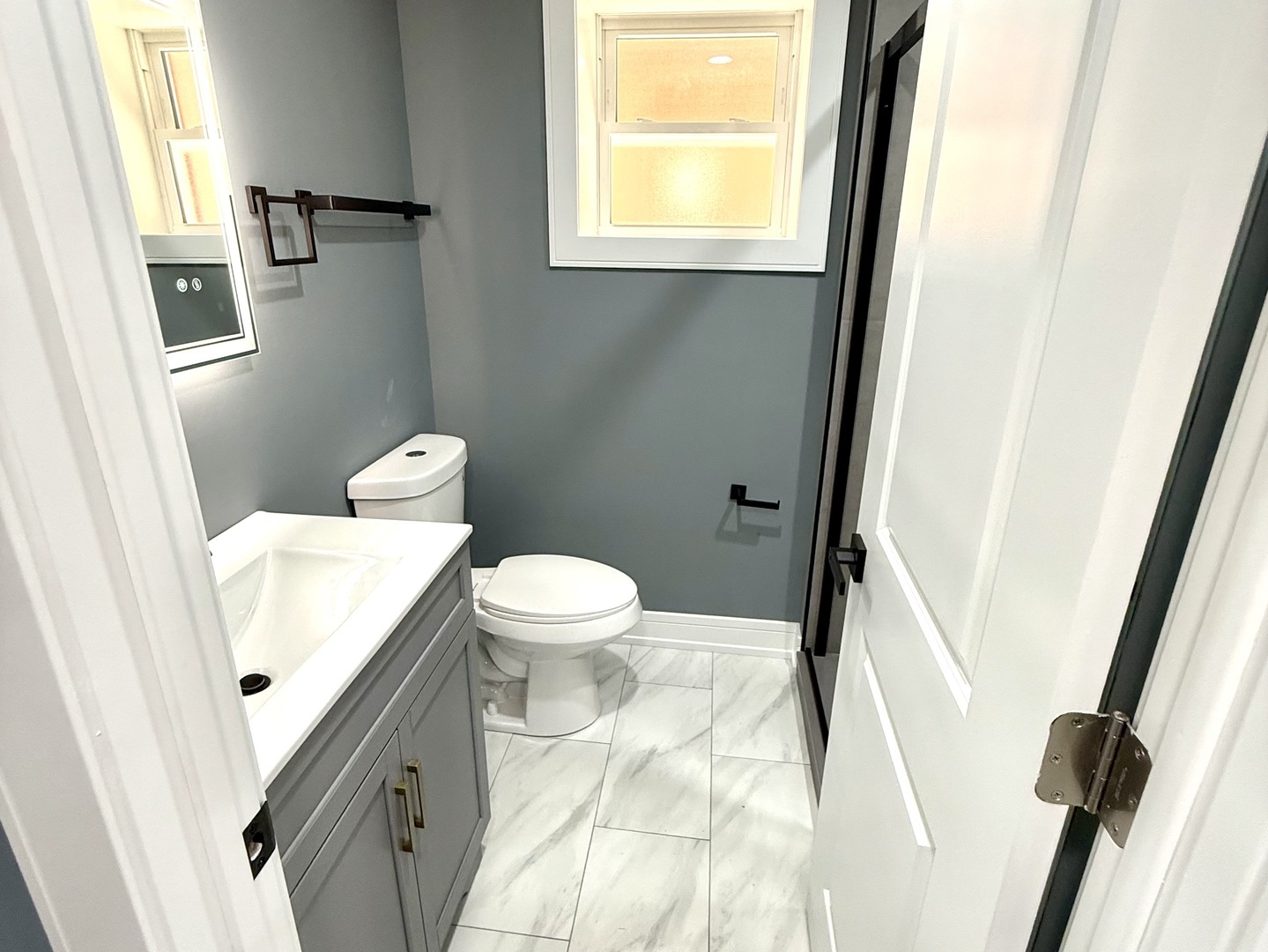 7042 S Eberhart Avenue Property Photo 31