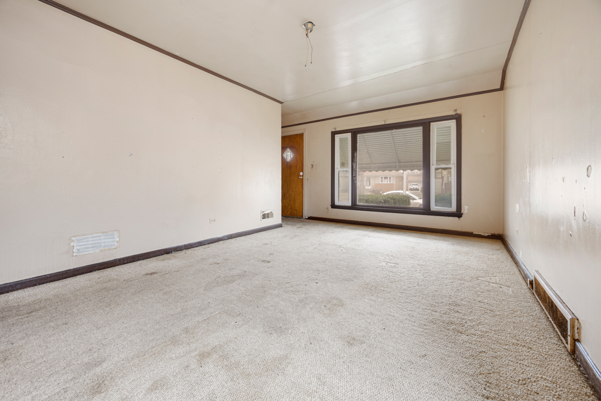 319 49th Avenue Property Photo 5