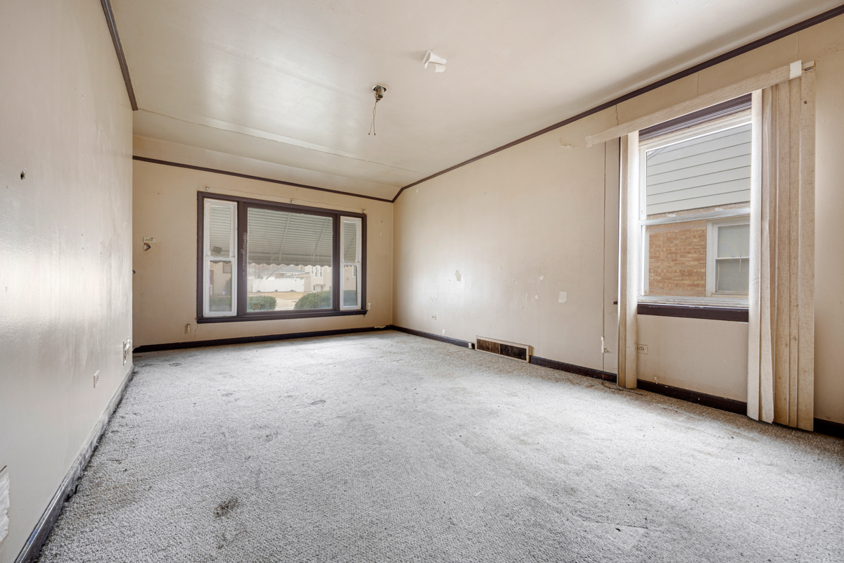 319 49th Avenue Property Photo 6