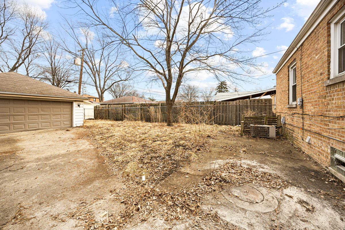319 49th Avenue Property Photo 20