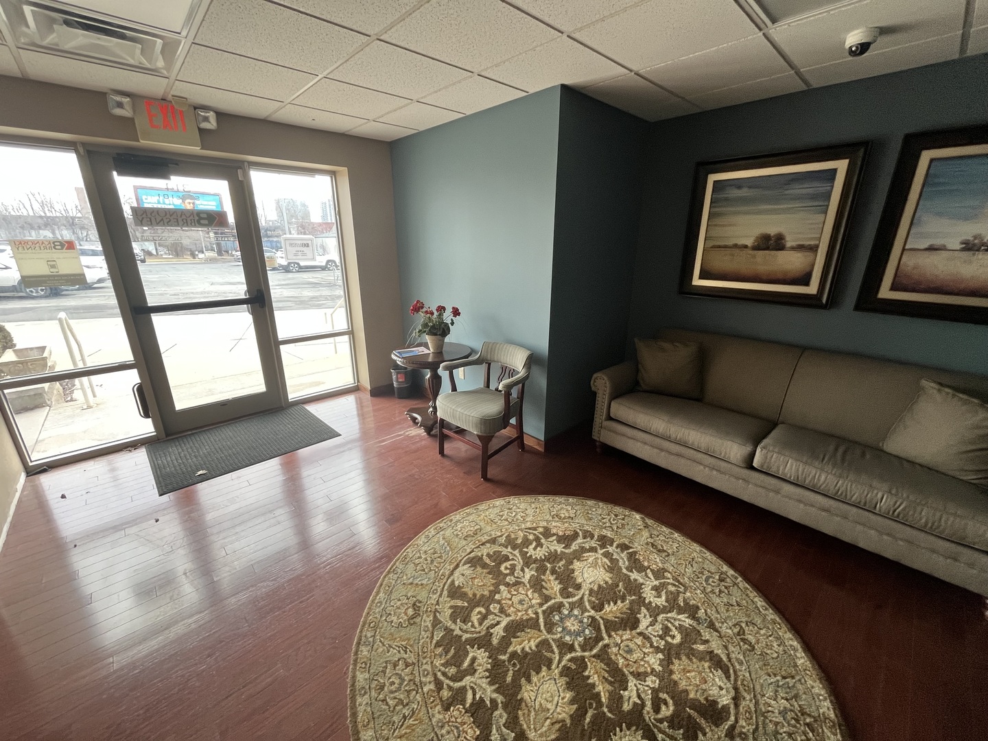 314 S Neil Street 101 Property Photo 2