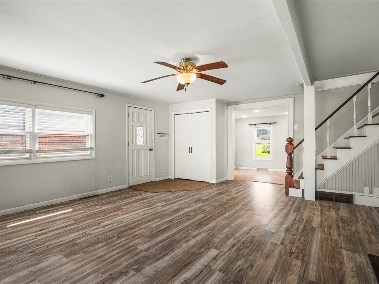 312 N Stanton Street Property Photo 8