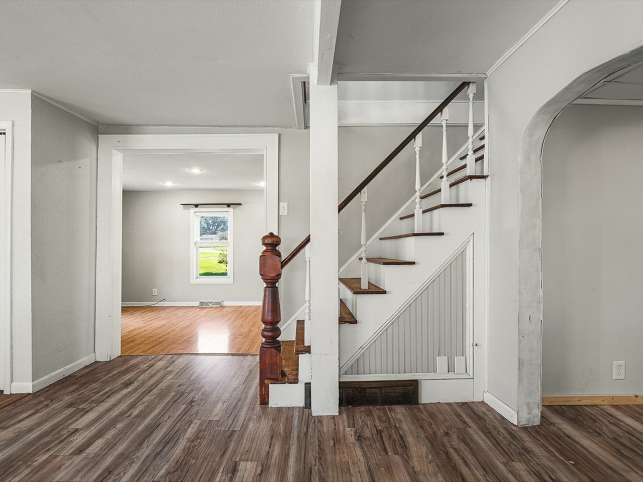 312 N Stanton Street Property Photo 9