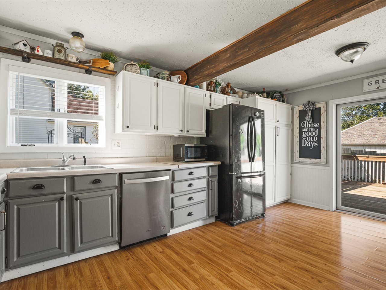 312 N Stanton Street Property Photo 17