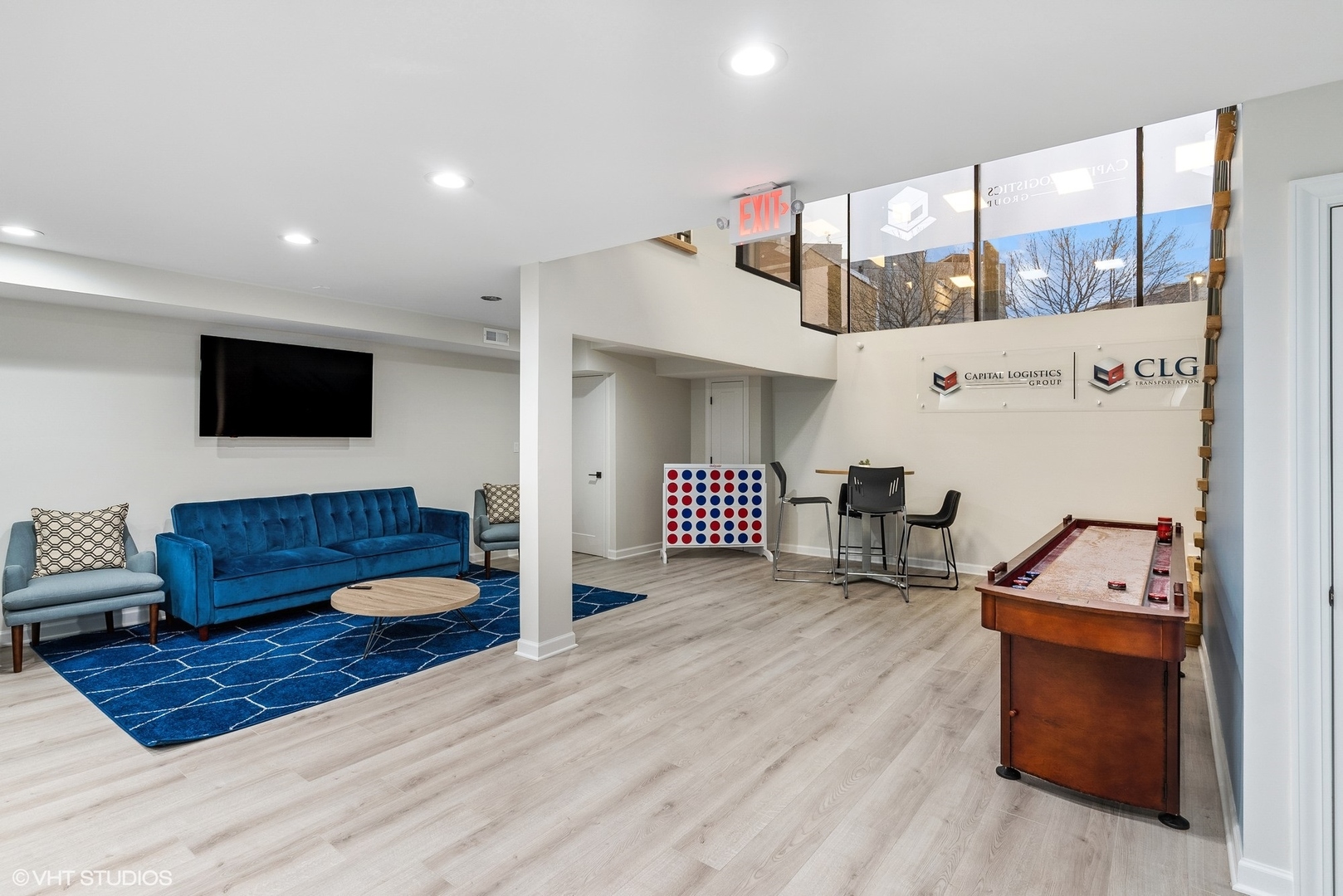 705 N Milwaukee Avenue Property Photo 10