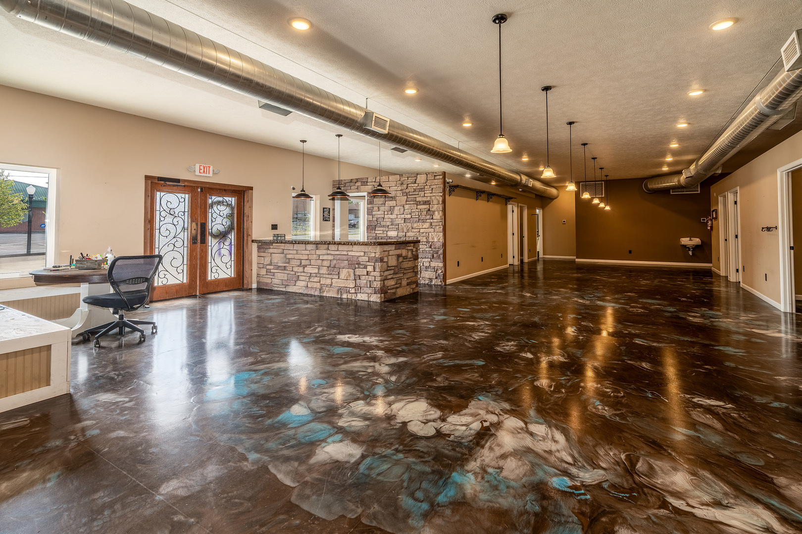 109 W Poplar Street Property Photo 15