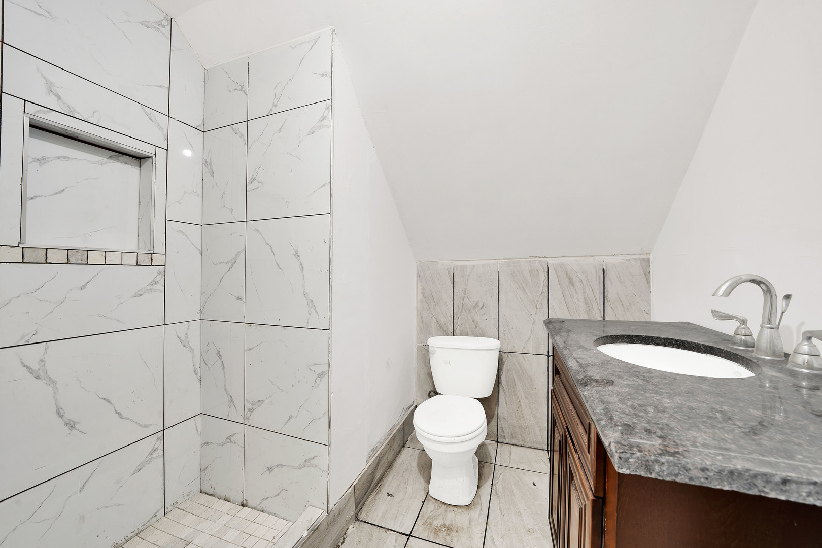 2518 S Claremont Avenue Property Photo 14