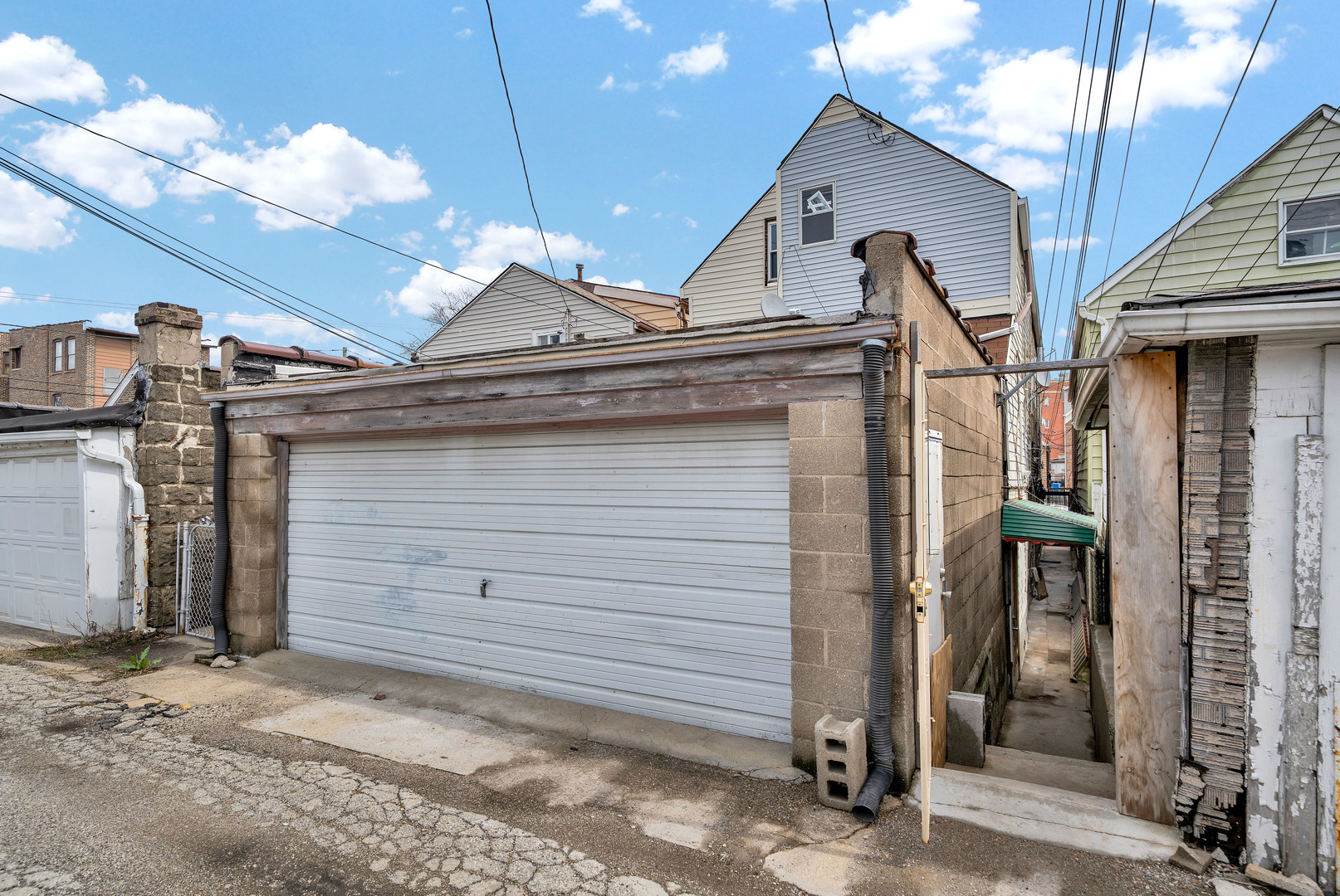 2518 S Claremont Avenue Property Photo 17