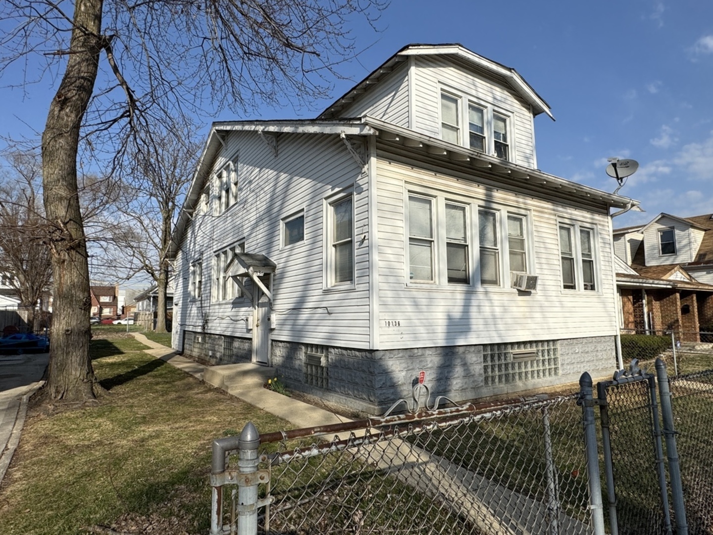 10136 S Union Avenue Property Photo 1