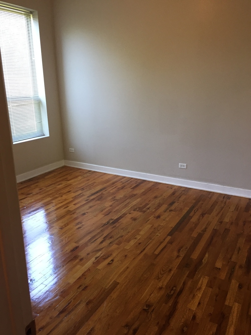 4041 S Calumet Avenue Property Photo 17