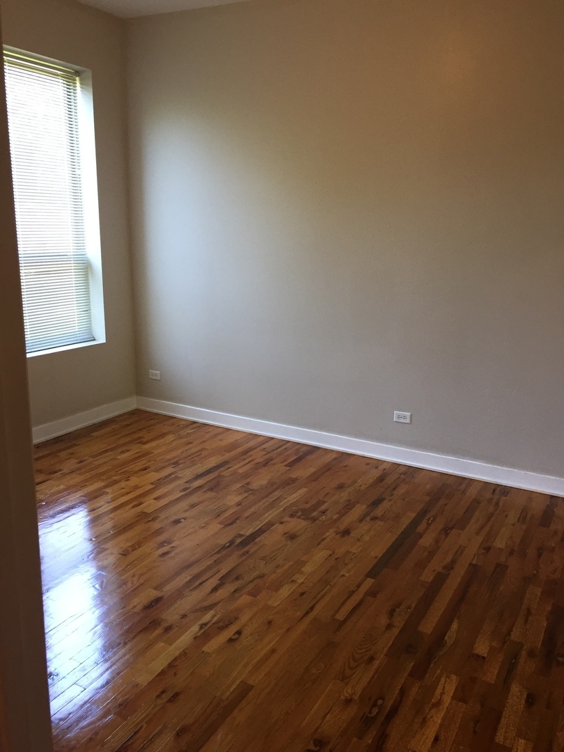 4041 S Calumet Avenue Property Photo 18