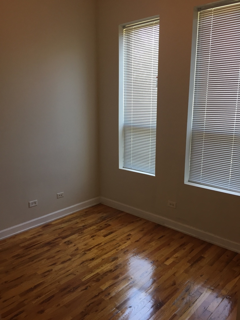 4041 S Calumet Avenue Property Photo 19