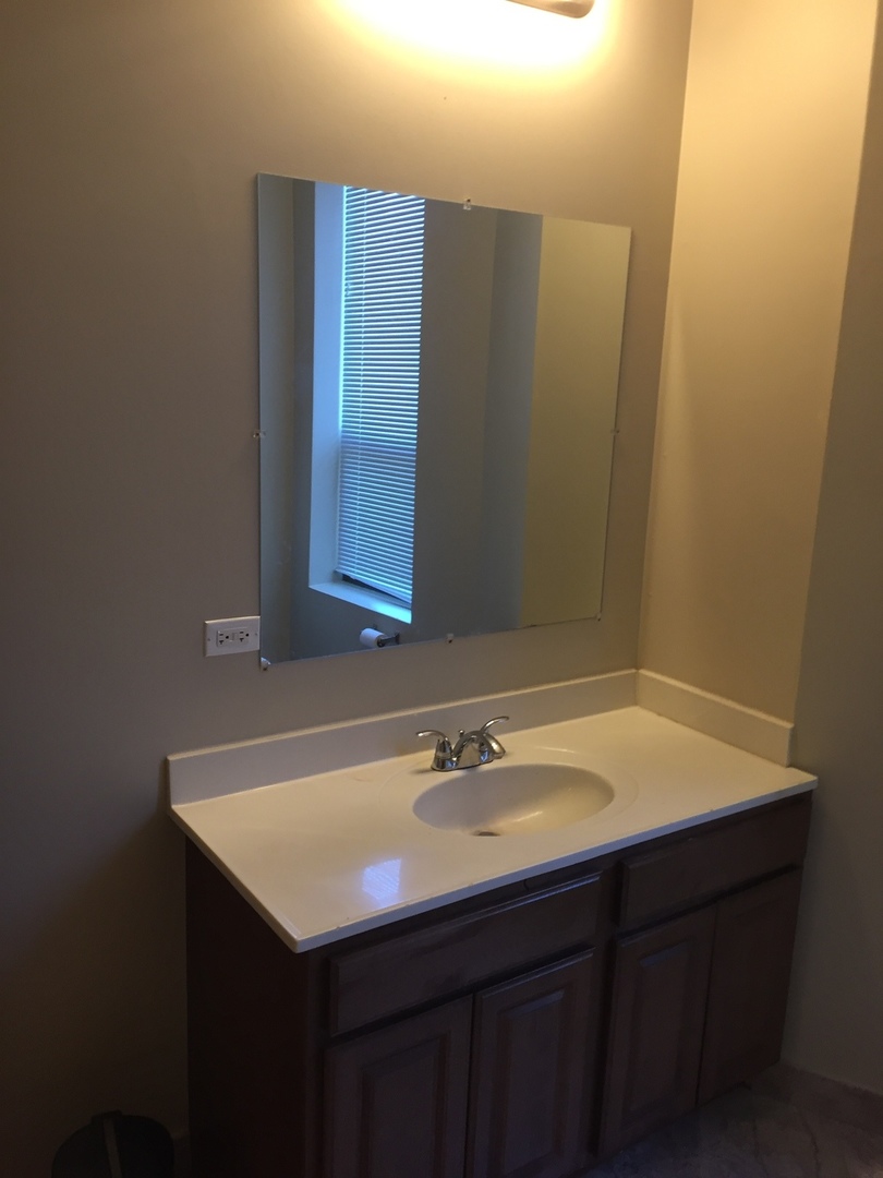 4041 S Calumet Avenue Property Photo 25