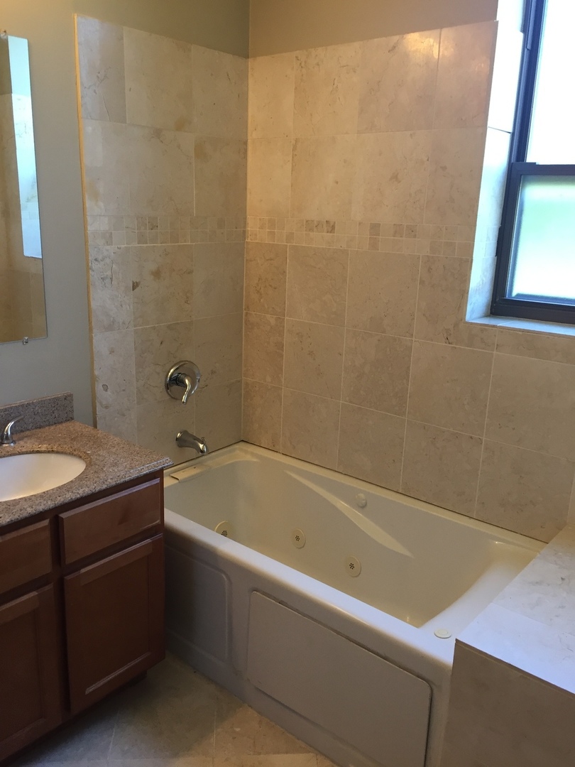 4041 S Calumet Avenue Property Photo 28