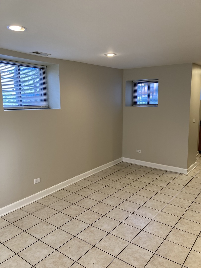 4041 S Calumet Avenue Property Photo 33