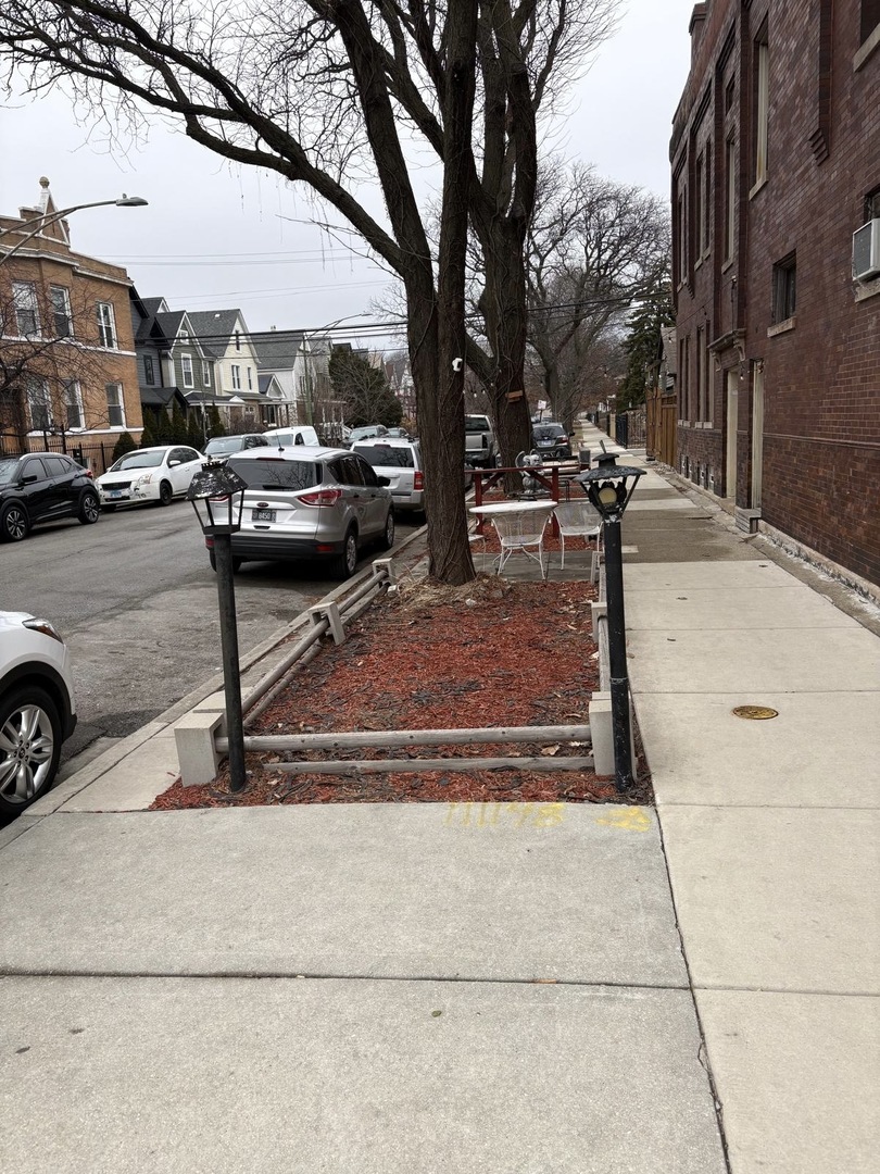 2924 W Diversey Avenue Property Photo 2