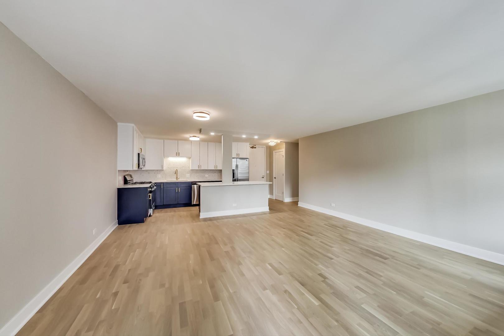 400 E Randolph Street 2624 Property Photo 6