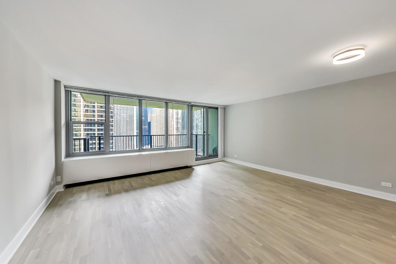 400 E Randolph Street 2624 Property Photo 8
