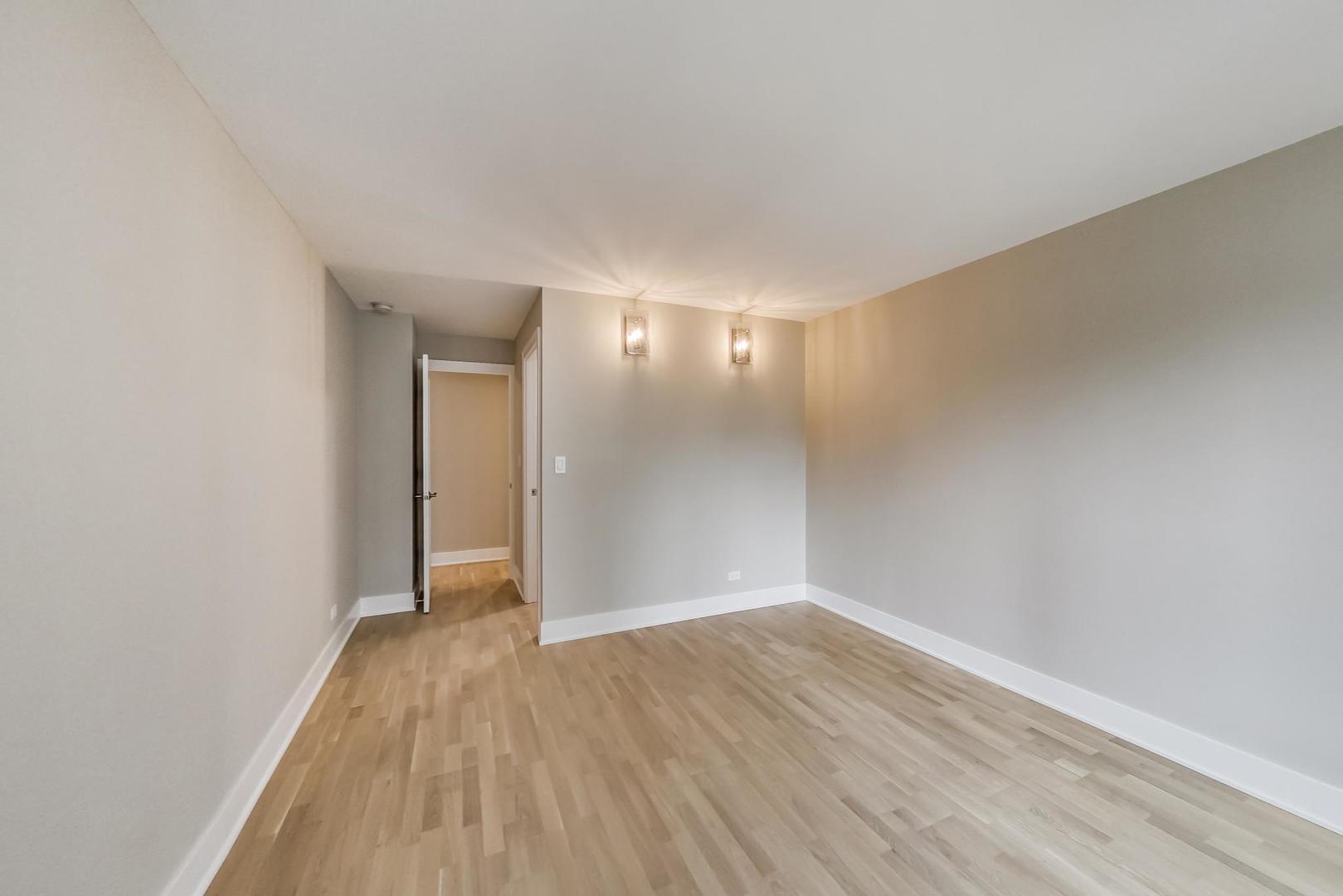 400 E Randolph Street 2624 Property Photo 11
