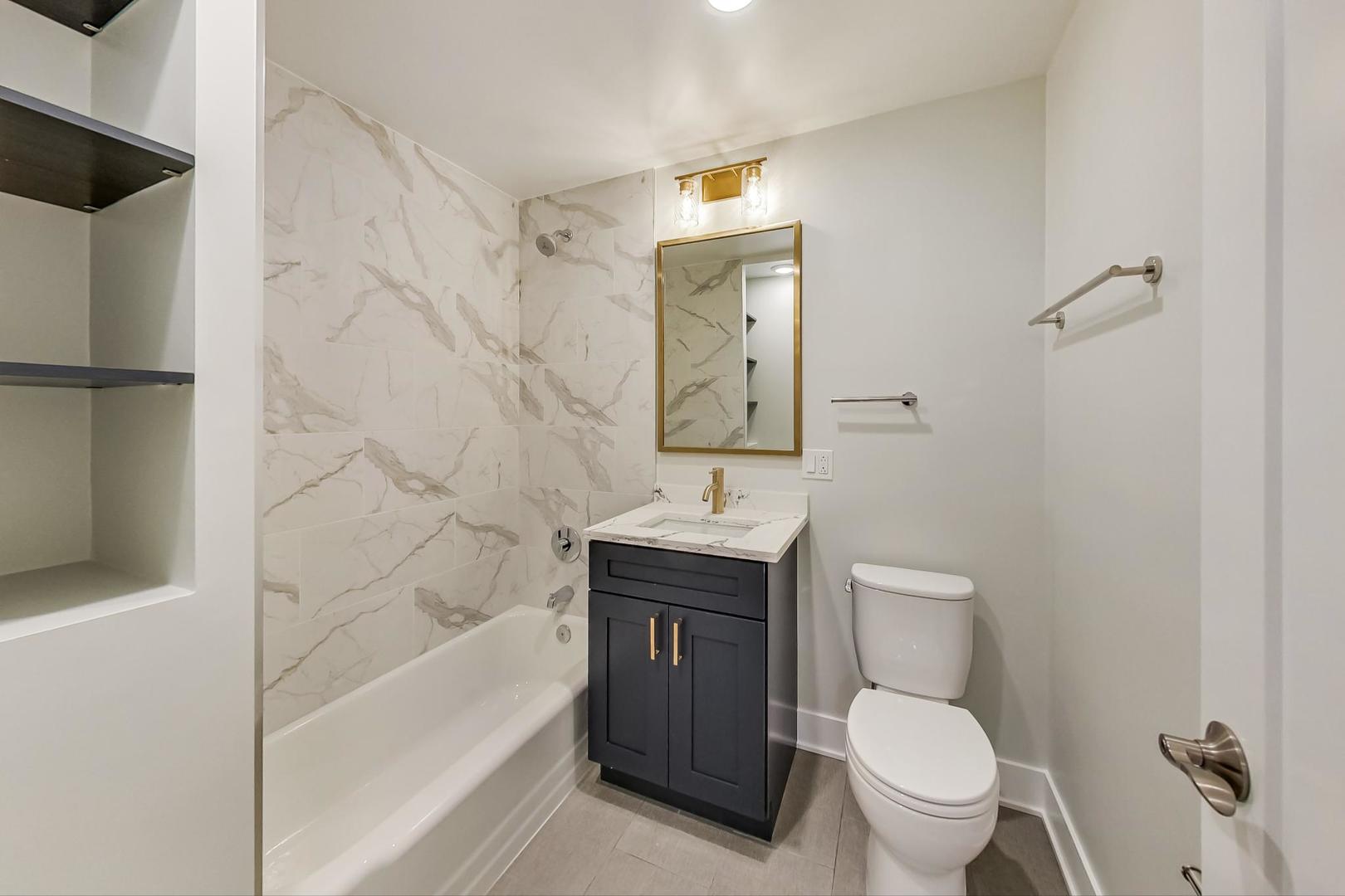 400 E Randolph Street 2624 Property Photo 15