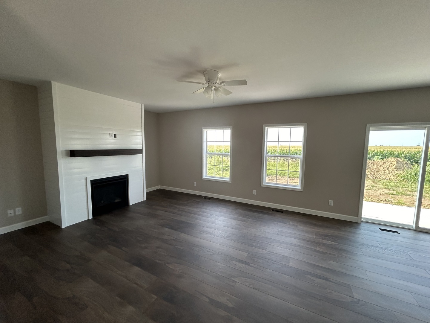1504 Warwick Drive Property Photo 2