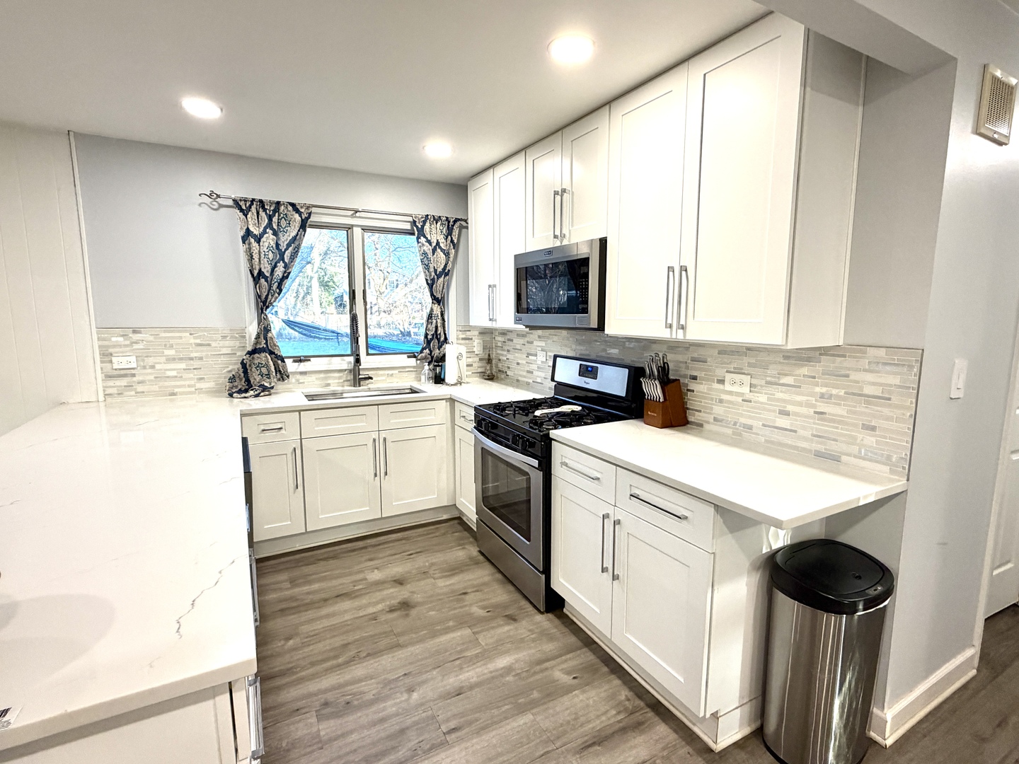 839 Dundee Avenue Property Photo 3