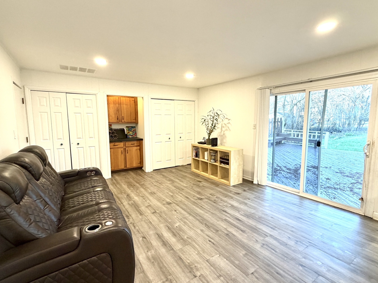839 Dundee Avenue Property Photo 10
