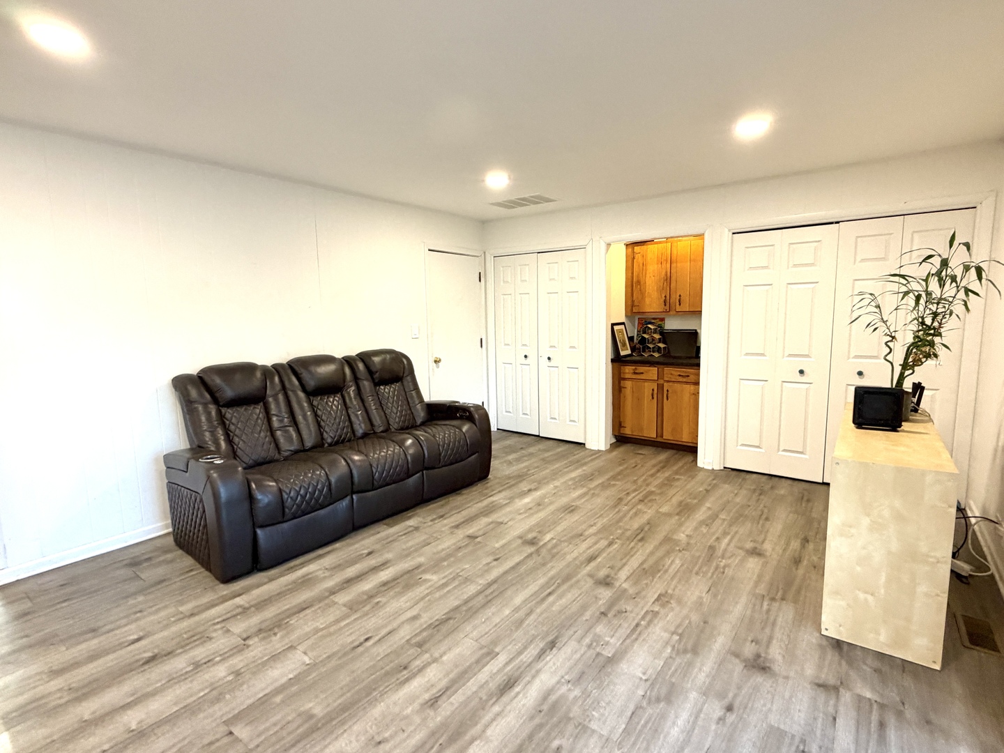 839 Dundee Avenue Property Photo 11