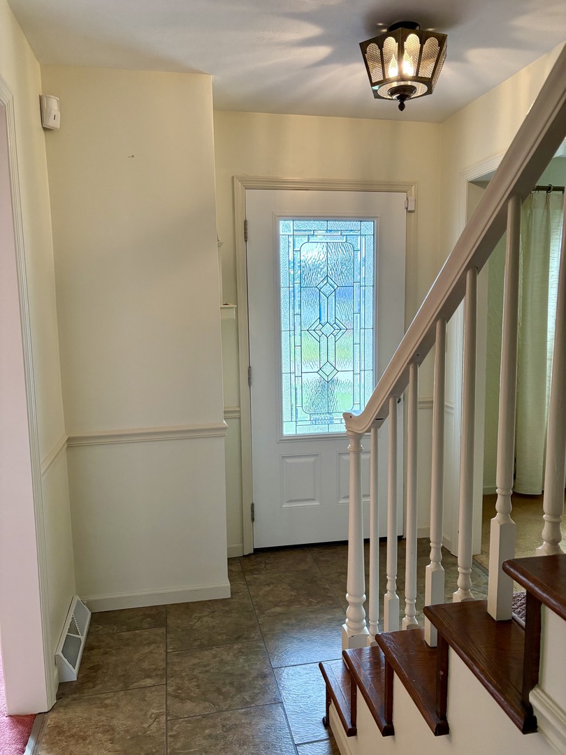 605 Oakdale Drive Property Photo 3