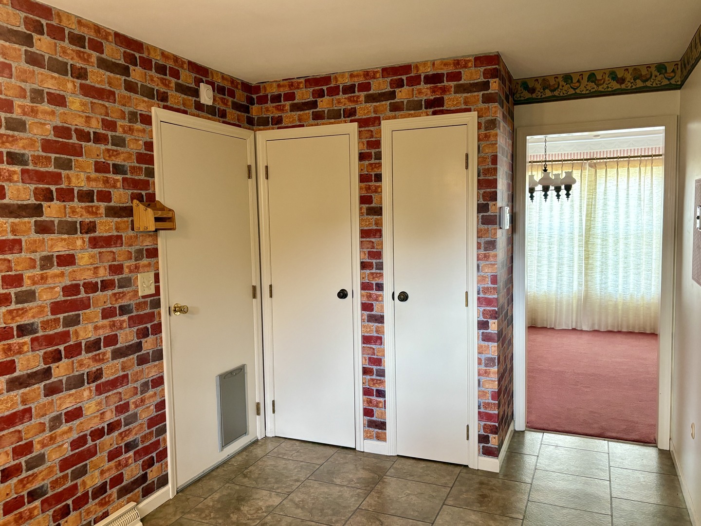 605 Oakdale Drive Property Photo 6