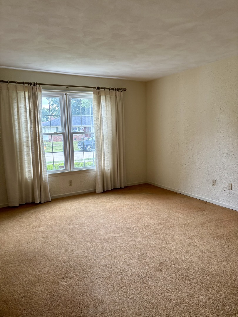 605 Oakdale Drive Property Photo 10