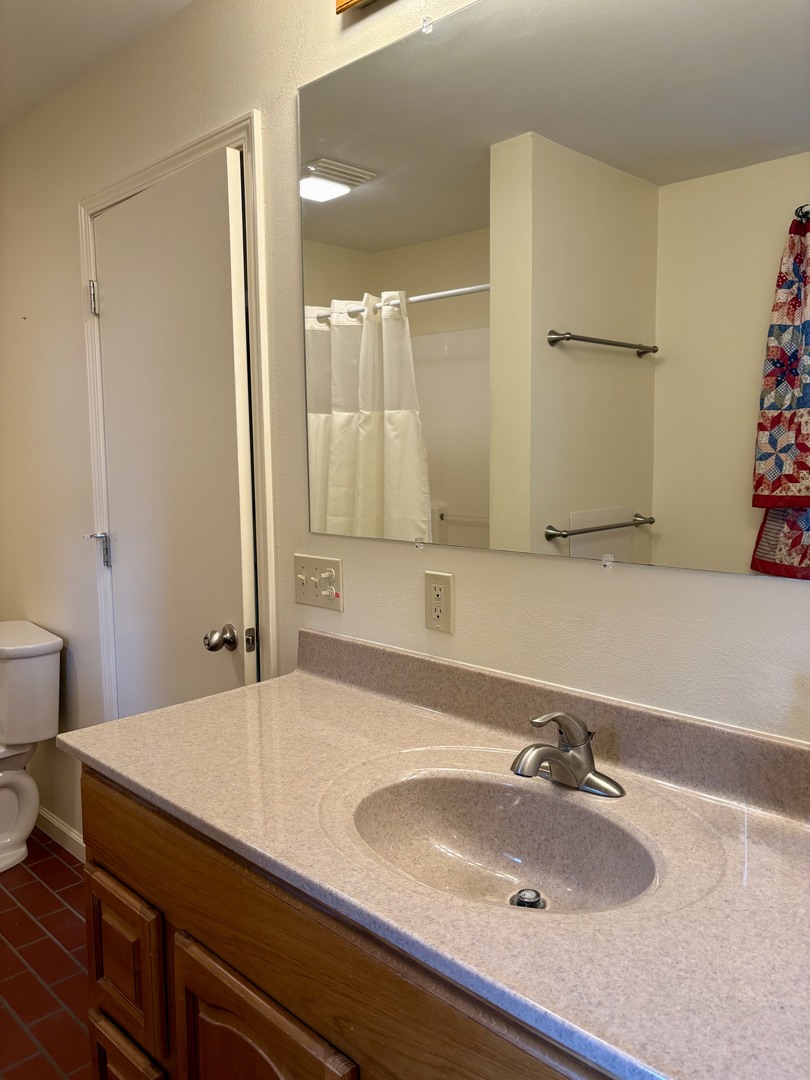 605 Oakdale Drive Property Photo 16