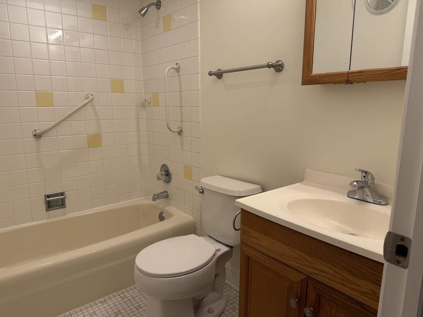 77 W Central Avenue 108 Property Photo 8