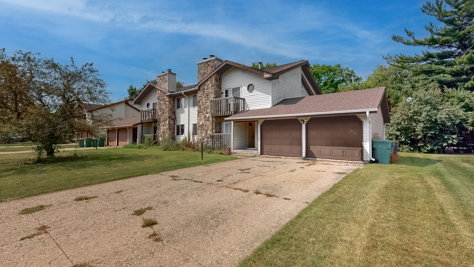 1545 W Stonehenge Drive Property Photo 1