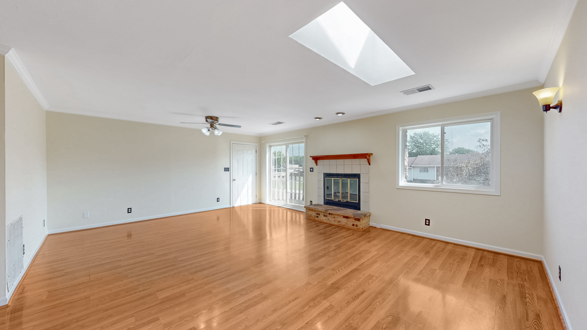1545 W Stonehenge Drive Property Photo 4