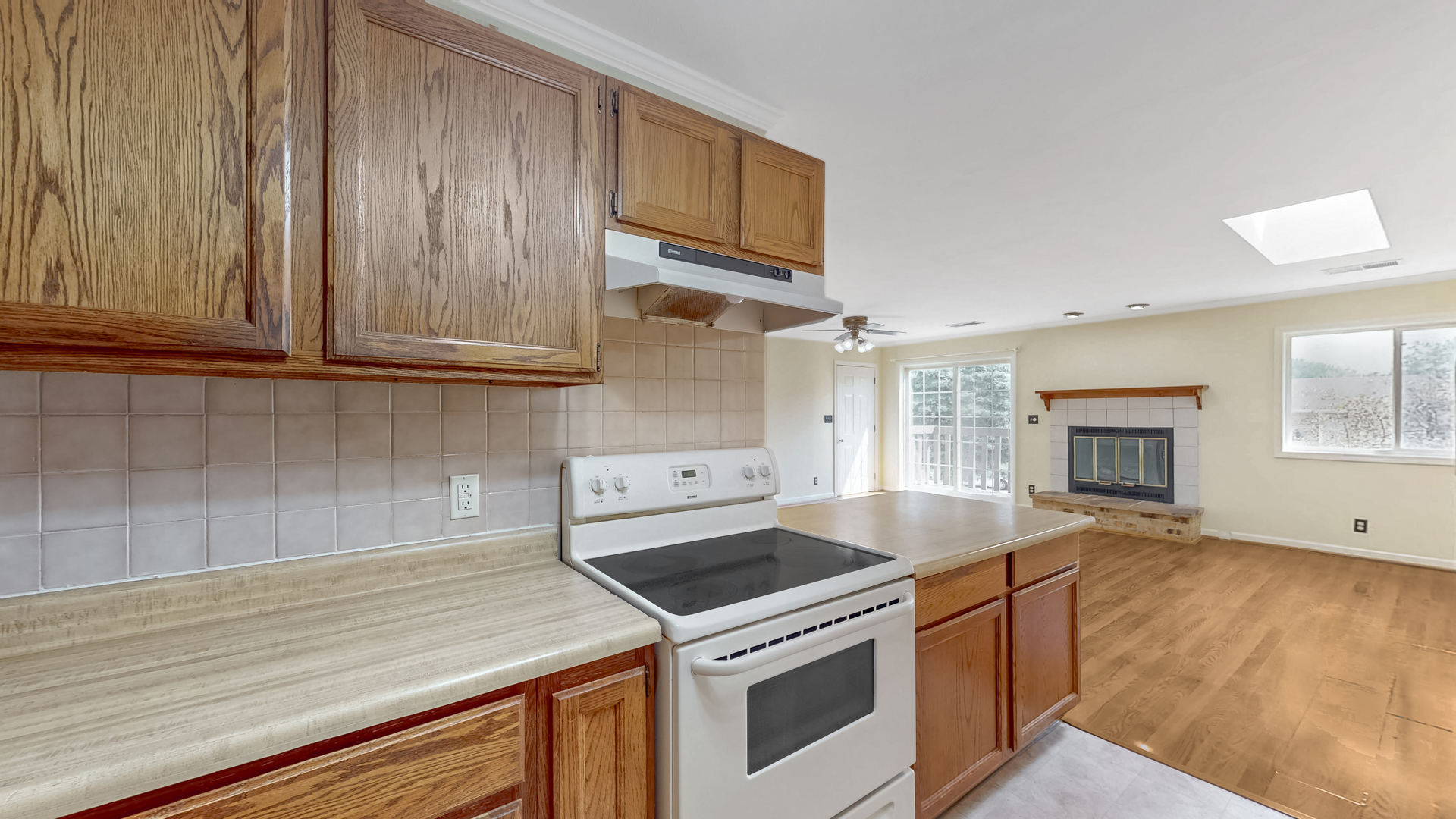 1545 W Stonehenge Drive Property Photo 8