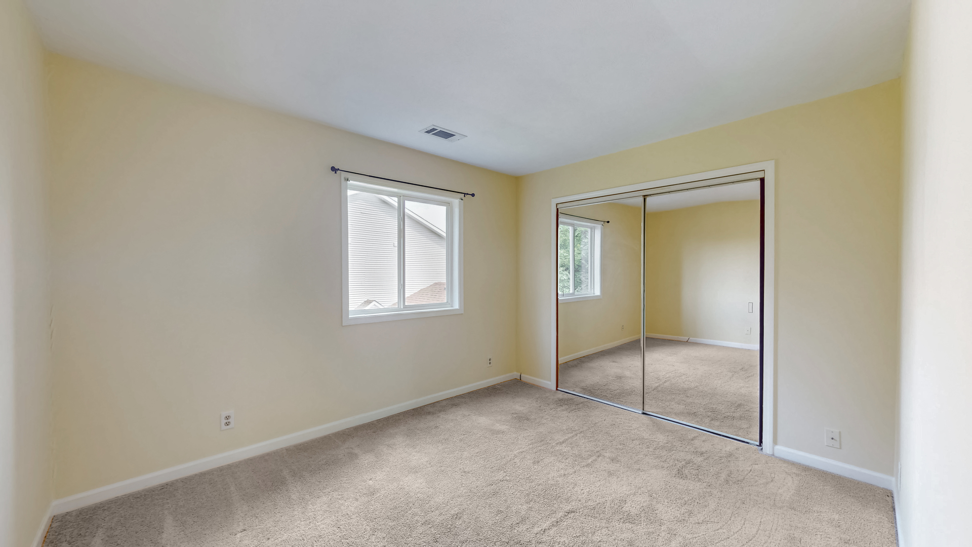 1545 W Stonehenge Drive Property Photo 12