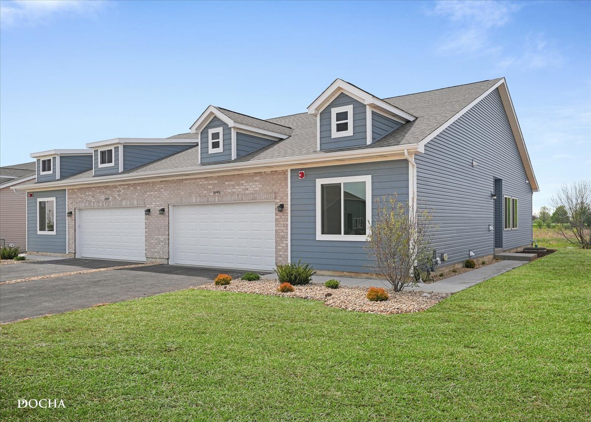 3995 Shoeger Drive Property Photo 1
