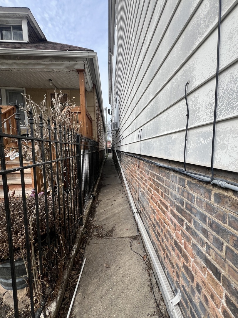 8242 S Houston Avenue Property Photo 19