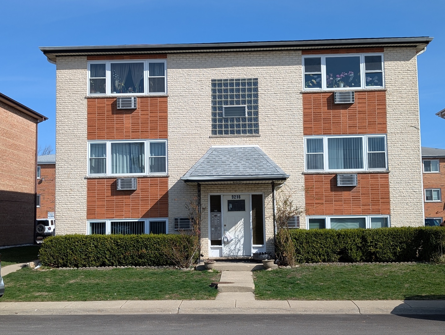 9216 Seymour Avenue 1e Property Photo 1