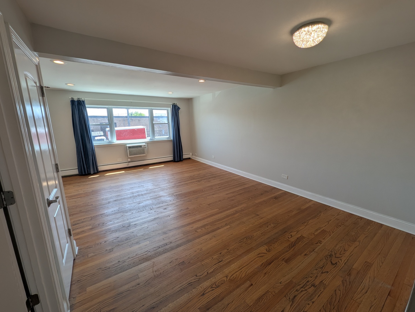 9216 Seymour Avenue 1e Property Photo 5