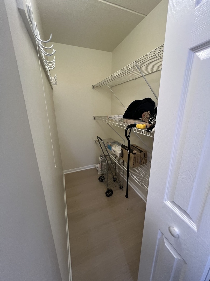 5125 Blodgett Avenue 211t Property Photo 5