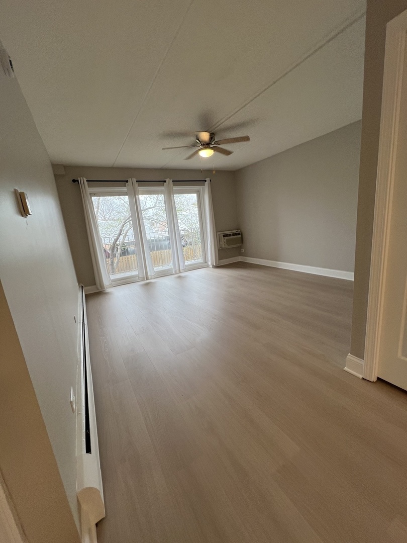 5125 Blodgett Avenue 211t Property Photo 14