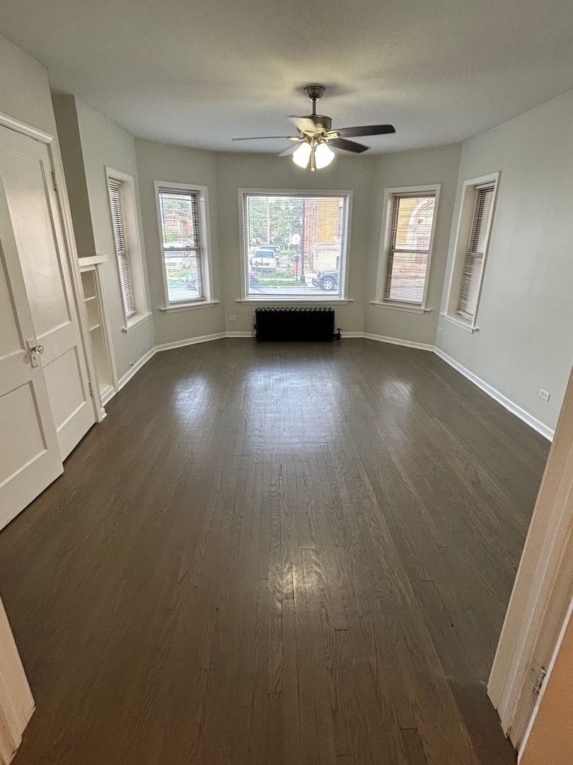 11327 S King Drive Property Photo 2