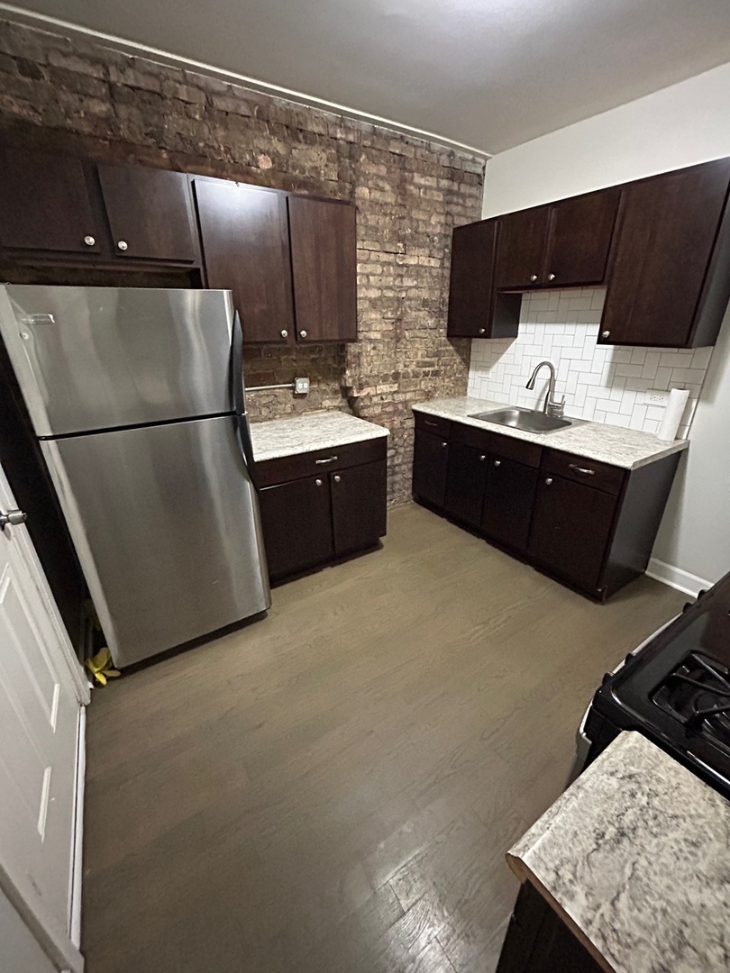 11327 S King Drive Property Photo 3